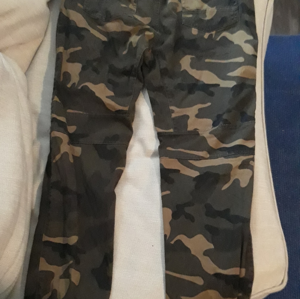 Camo pants